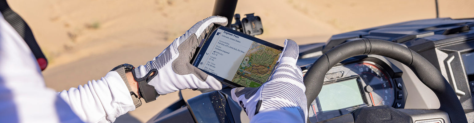 GPS accessories—Tread XL docks, vehicle power cables (12V and high‑current), locking magnet and suction cup mounts, tube mounts, external GPS and inReach antennas, screen protectors, micro‑SD cards, and Garmin PowerSwitch module.